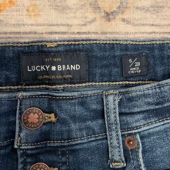 Lucky Brand skinny ankle jeans with button detail, 6/28 - Picture 4 of 5